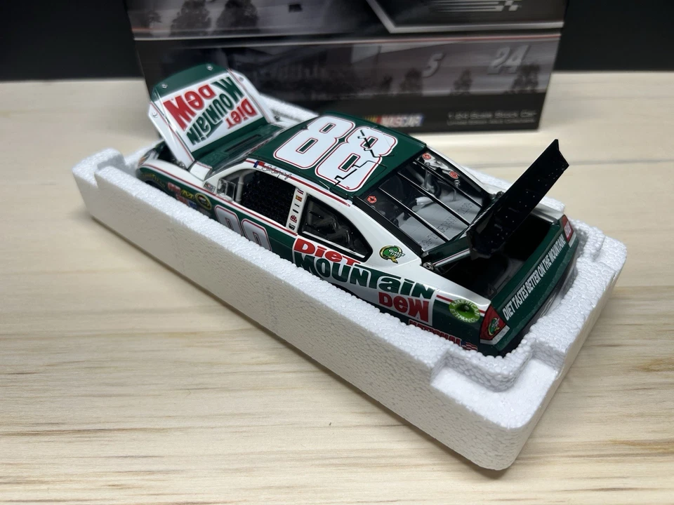 Dale Earnhardt Jr. 2011 1/24 Diet Mountain Dew Retro Impala NASCAR /2.278 Foto 3 de 4