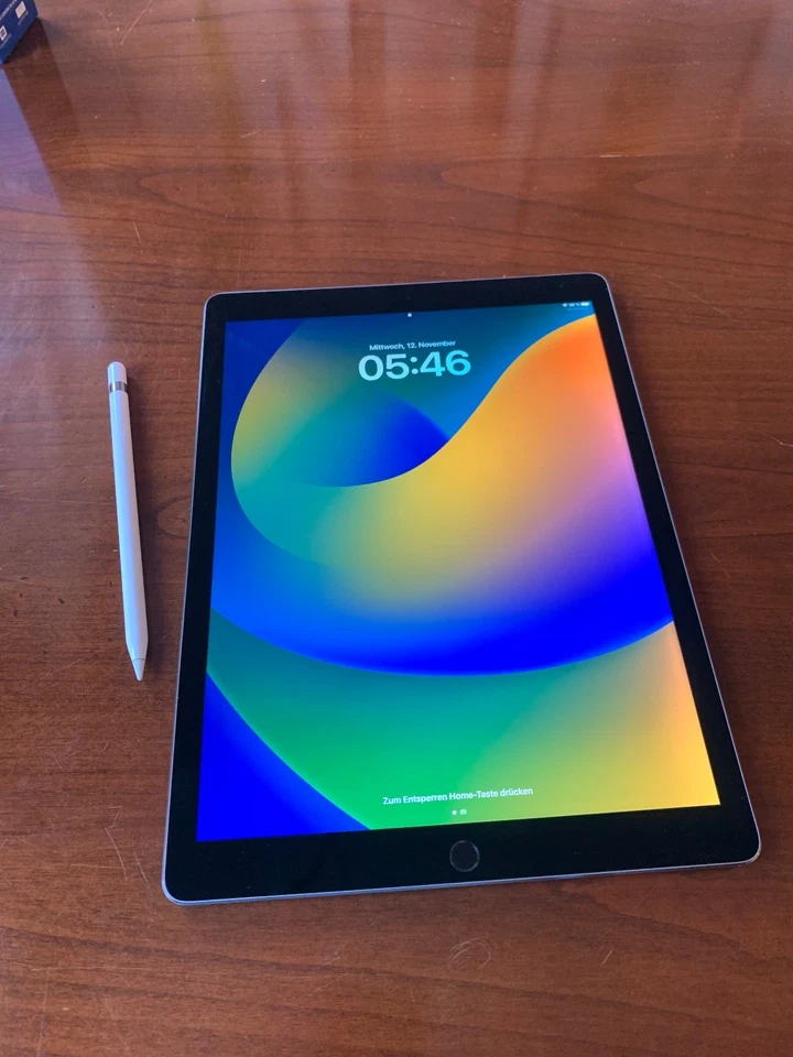 Apple iPad Pro 12,9" 128GB 1. Generation, silber mit Apple Pencil 1. Generation - Bild 2 von 4