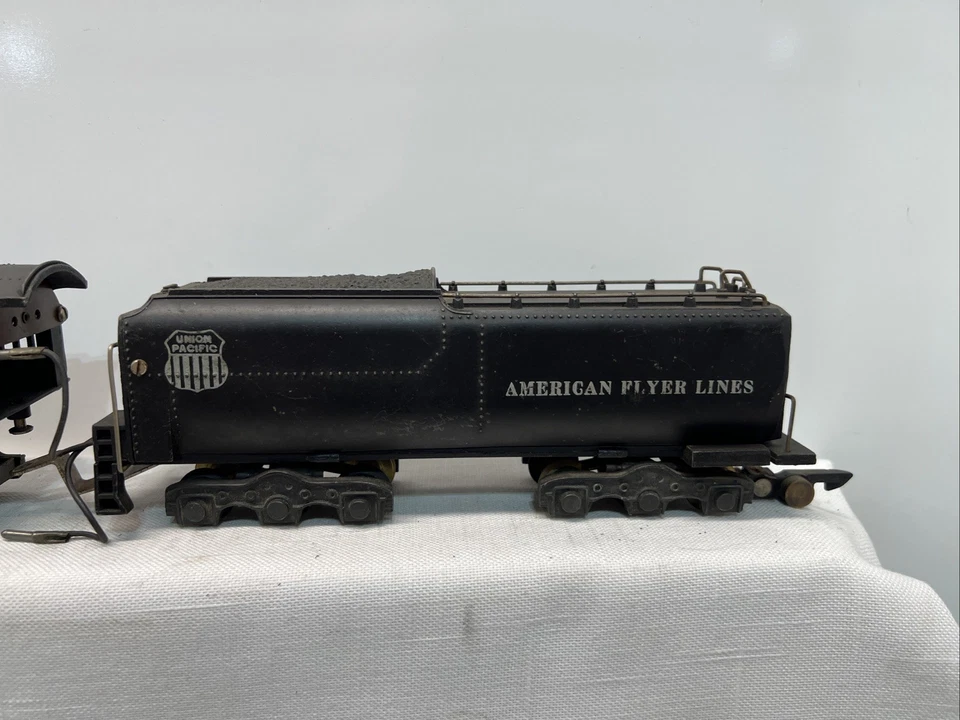 332 American Flyer UP Northern Locomotive & Tender w/ DC Motor - Image 4 of 4