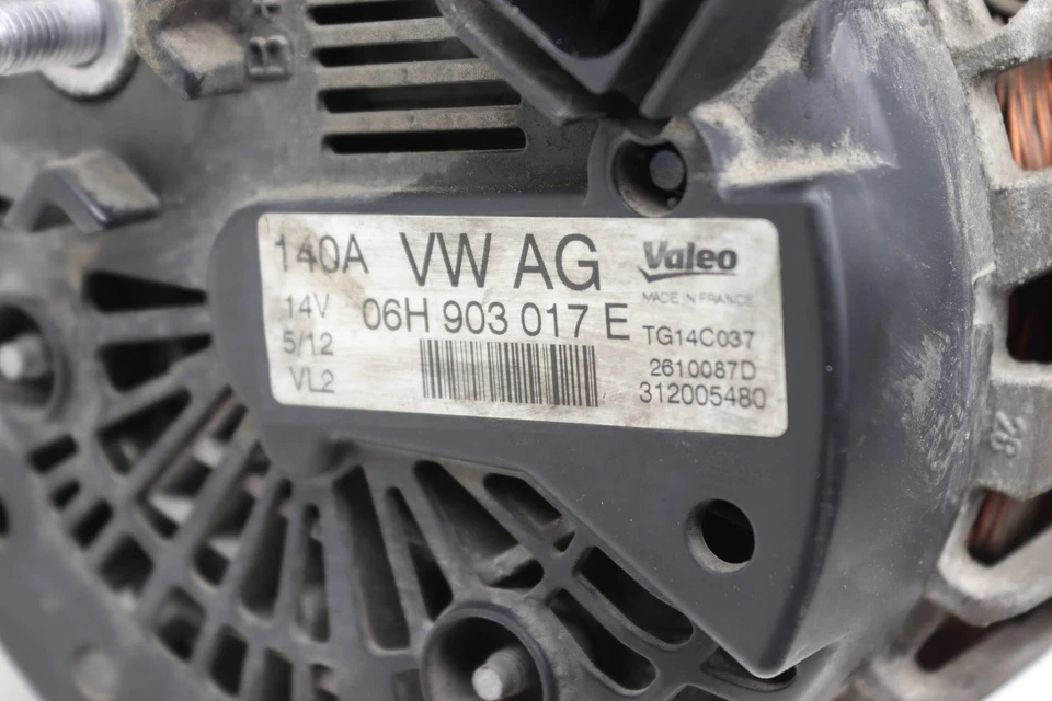 AUDI TTS QUATTRO 2011-2015 - Alternador/generador (140 AMP) 06H903017E Foto 2 de 4