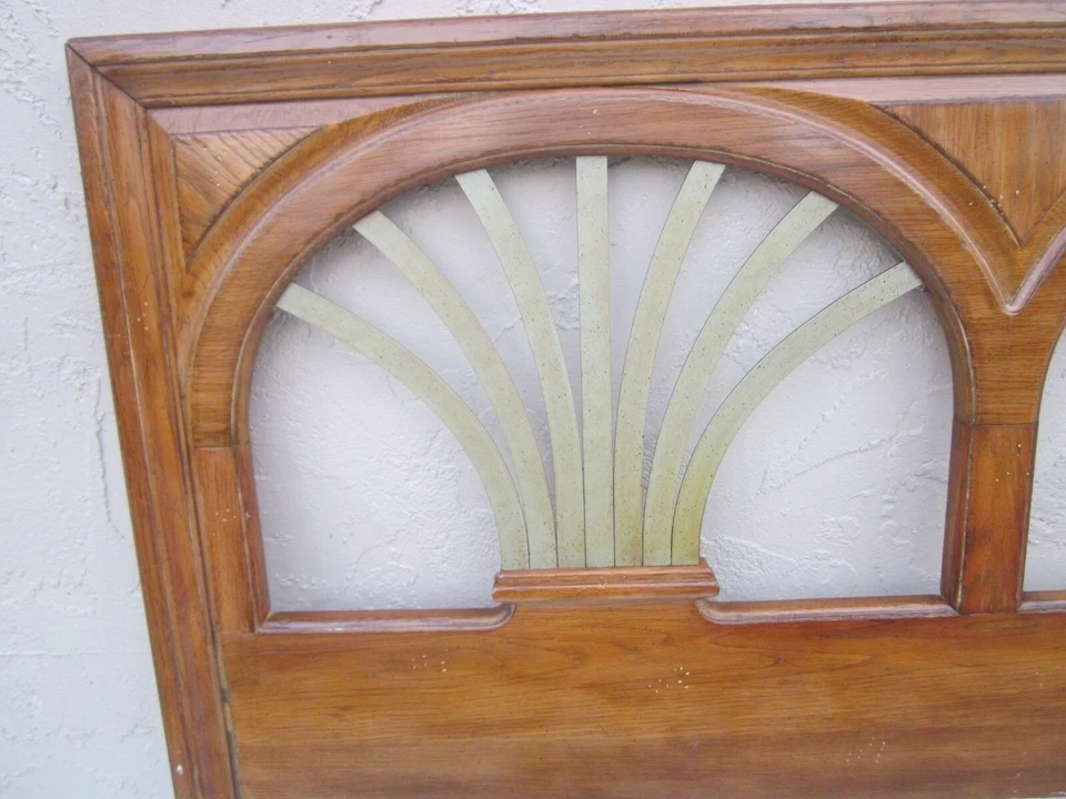 Cabecero Provincial Francés Talla Reina Madera Oro Medalla Tallada Diseño Por Drexel Foto 4 de 4