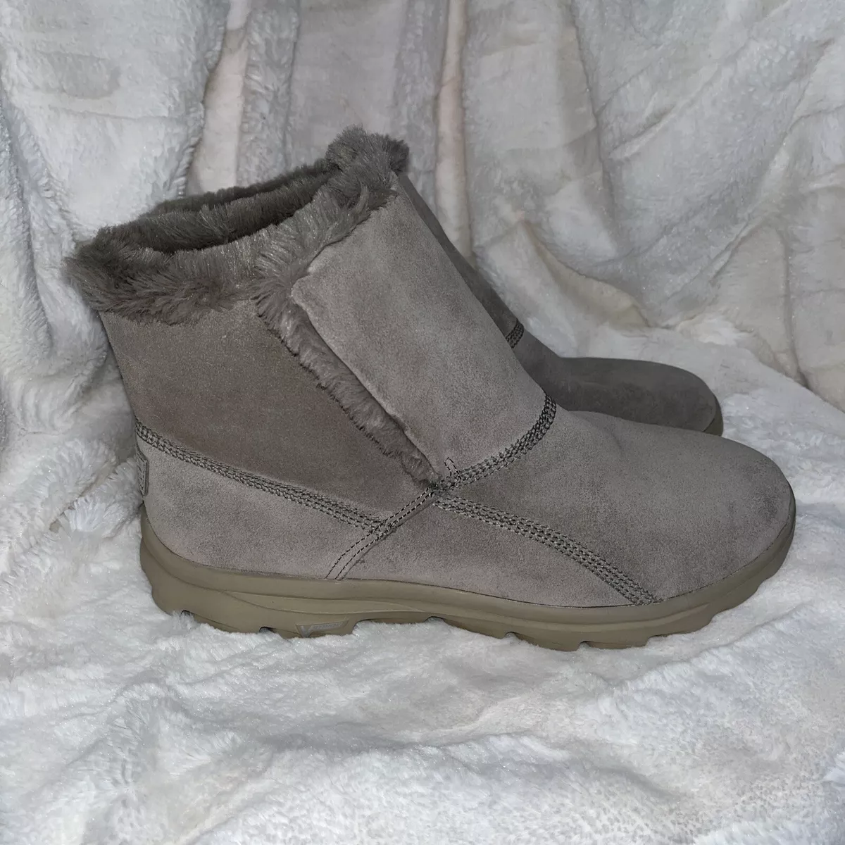 Skechers Goga Mat GOWalk Women s Size 10 US Taupe Suede Faux Fur Boots