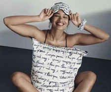 NEW VS PINK I LOVE YOU PARIS EYE MASK, PILLOWCASE & SCRUNCHIE