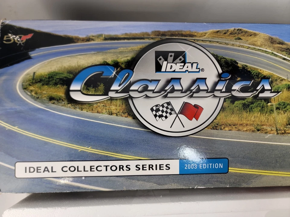 Corvette 1953 fundido a presión escala 1/18 ideal ERTL 50 aniversario/caja abierta suburbana Foto 2 de 4
