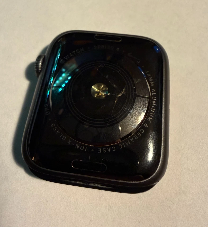 Apple Watch Series 4 Nike+ 44 mm Space Grey Aluminum Case Used Condition Grade - Image 4 of 4