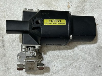 Swagelok 133SR Spring Return Actuator with Swagelok SS-43GS4 Valve