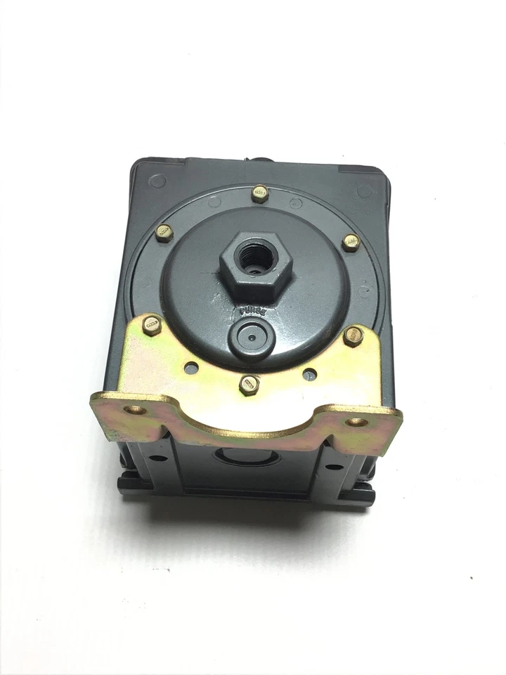 United Electric H300 Pressure Controller - Image 3 of 4