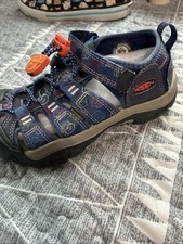 Keen Smoky The Bear, Special Edition, boys Or Girls shoes size 1 sandals