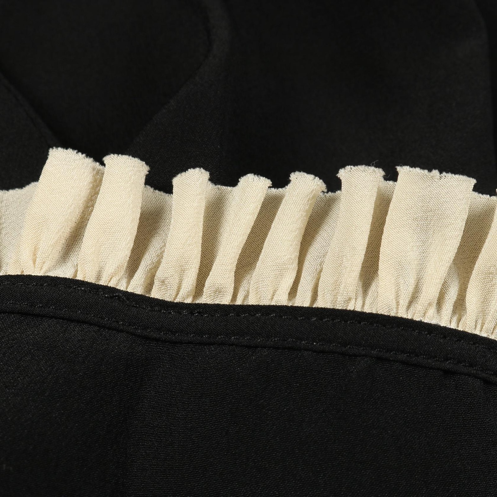 GUCCI Interlocking G Button blouse #36 454688 sil… - image 9