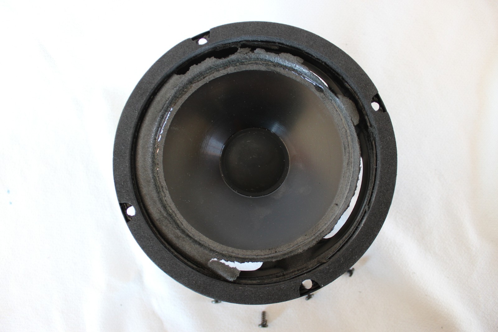 infinity in wall speakers