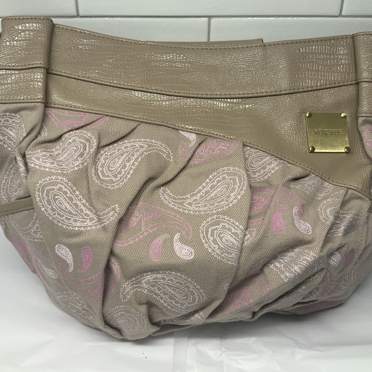 EUC Miche Demi Paisley Hope Shell Only Pink Cream Paisley Print