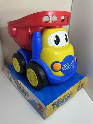 Oball Go Grippers Muldenkipper - buntes Kleinkindfahrzeug Spielzeug (von Kids II) 18m+