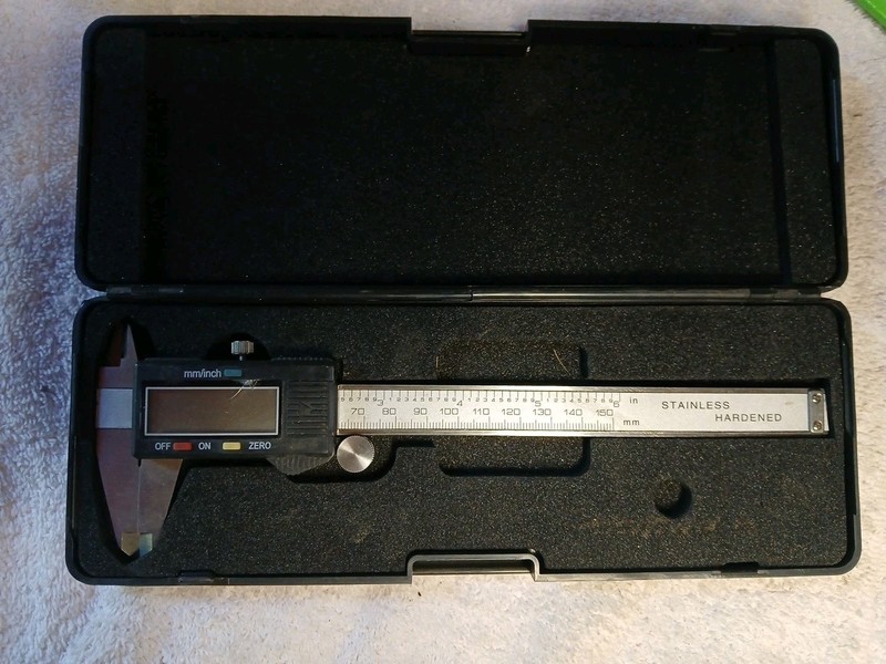 Vintage Radio Shack 6" Digital Caliper Electronic Metric /SAE ,Works Great.