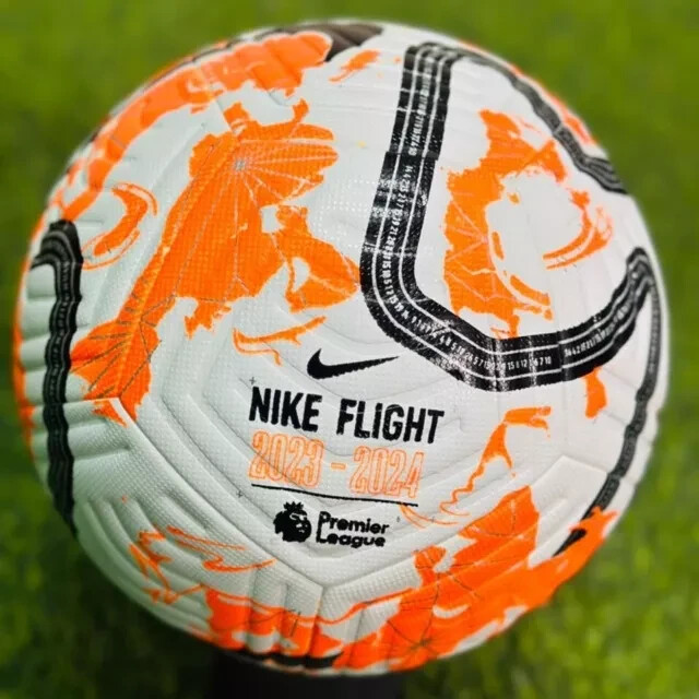サッカーボール NIKE Flight Soccer Ball Nike Flight Soccer Ball. Nike.com