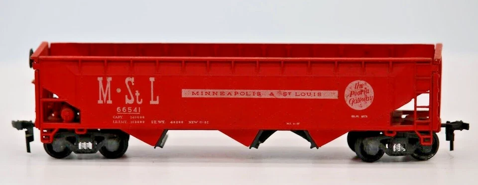 HO Scale Vintage MINNEAPOLIS & ST LOUIS 3 BAY HOPPER CAR M-ST-L #66541 Metal - Image 2 of 4