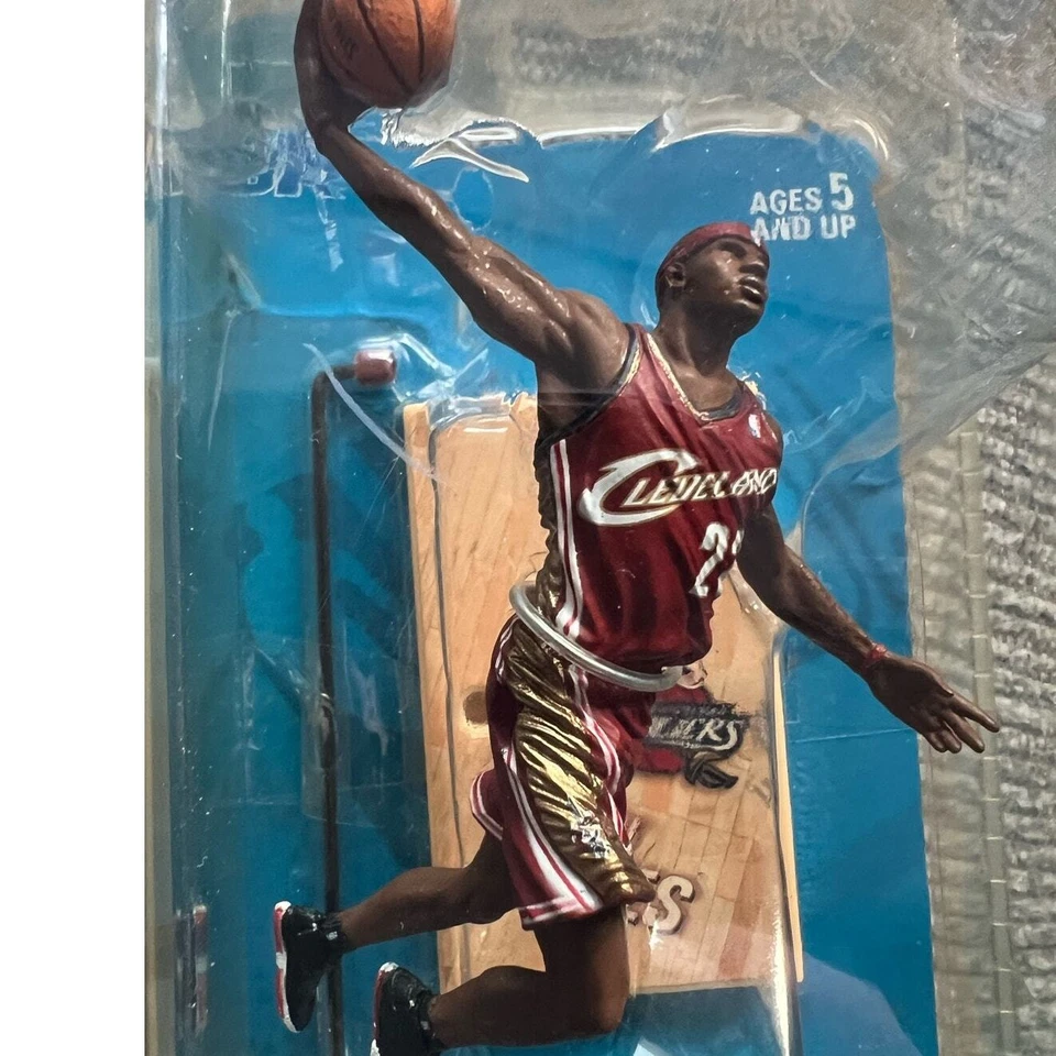 Figura McFarlane 2005 segunda edición Lebron James Cleveland Cavaliers nueva en caja Foto 3 de 4