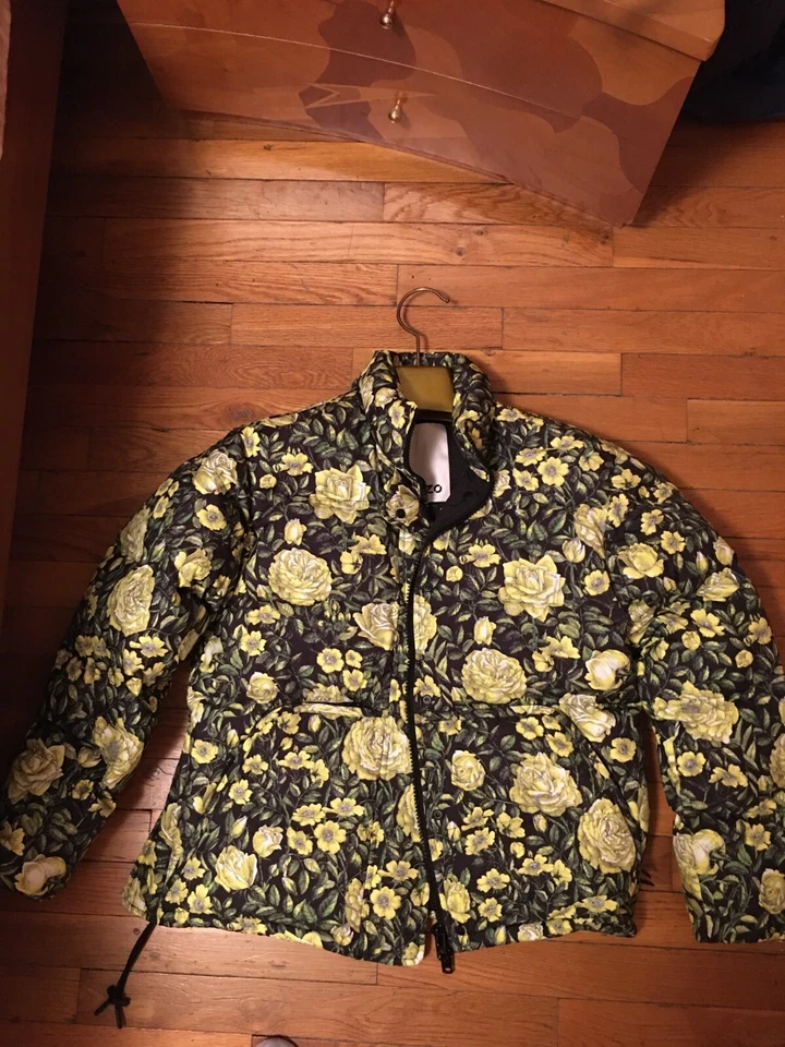 Plumón de ganso multicolor Kenzo para mujer TALLA PEQUEÑA "RARO" NUEVO CON ETIQUETAS venta al por menor $859 Foto 4 de 4