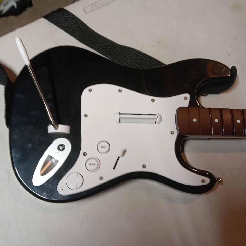 Controlador de guitarra inalámbrico Fender Stratocaster Rock Band 4 - negro Foto 2 de 4