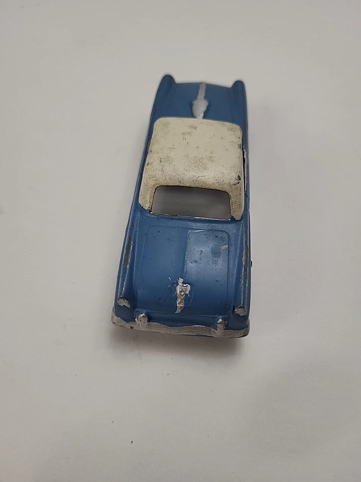 Coche de juguete Ford Thunderbird vintage Tootsietoy azul con tapa blanca de 4" Foto 4 de 4