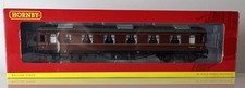 Hornby R4234A OO Gauge BR ex LMS Stanier Corridor 1st Class Coach M1040M Maroon