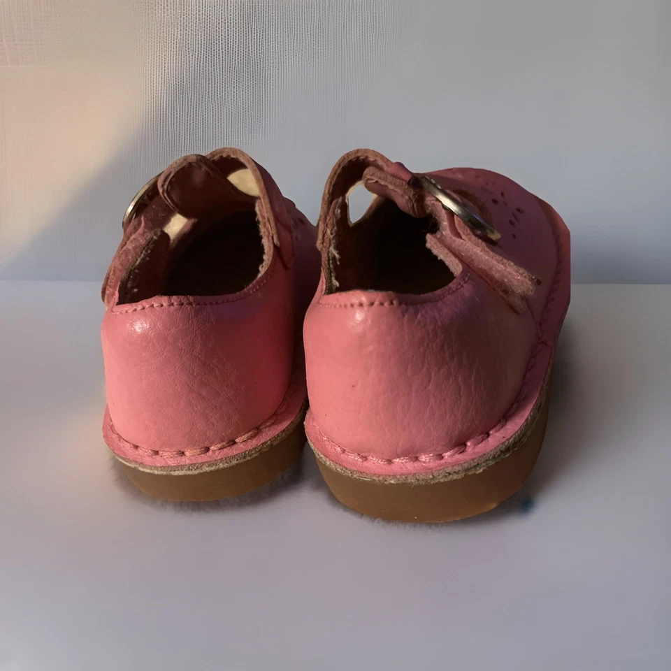 Smart Fit 皮革系列女孩孔眼粉色牛津扣花卉鞋垫尺寸 5 — 第 3/3 张图片