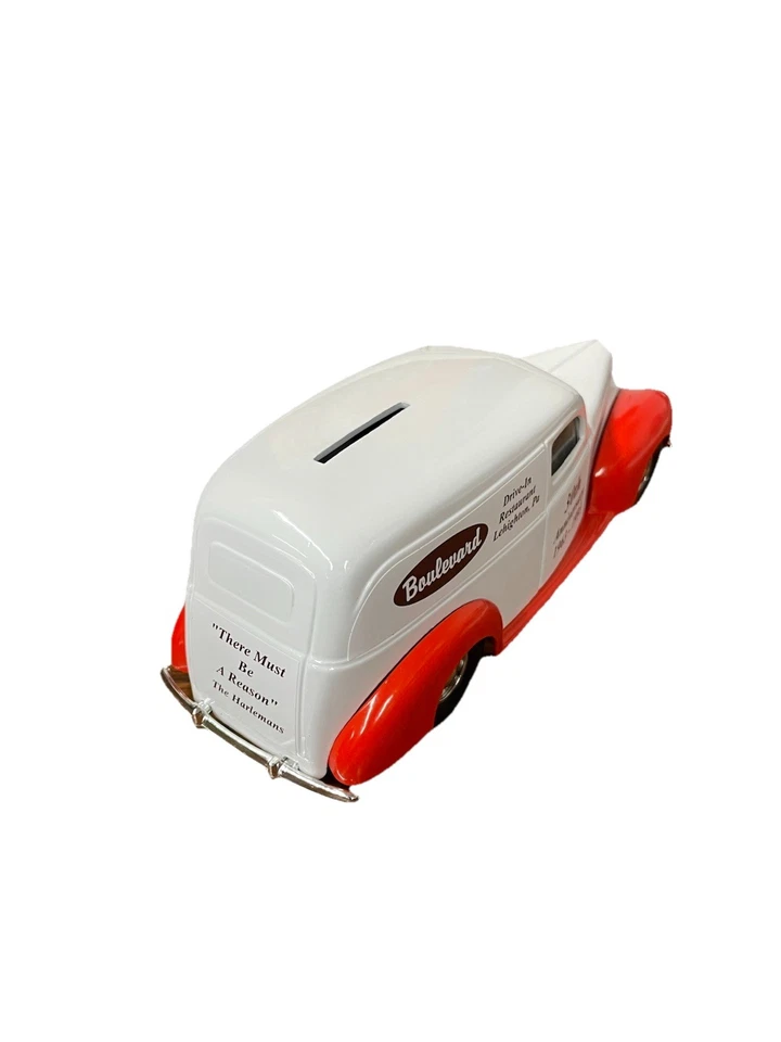 Ertl Die Cast Bank Boulevard Drive en 1940 Panel Van Bank Foto 2 de 4