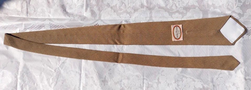 RARO Corbata De Colección GORDON THOMAS, LTD 100% Acrílico con Pato Mallardo Bordado Foto 4 de 4