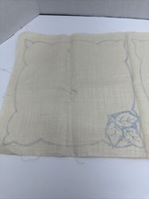 4 Vintage Beige Linen Napkins to Embroidered w/ Cutwork Flower Scalloped  10.5"