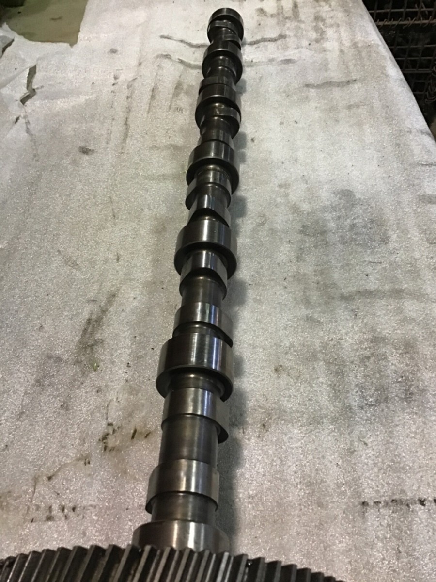 3966430 Cummins camshaft with Camshaft gear 3950134 for 8.3 ISC 