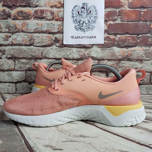 nike odyssey react pink