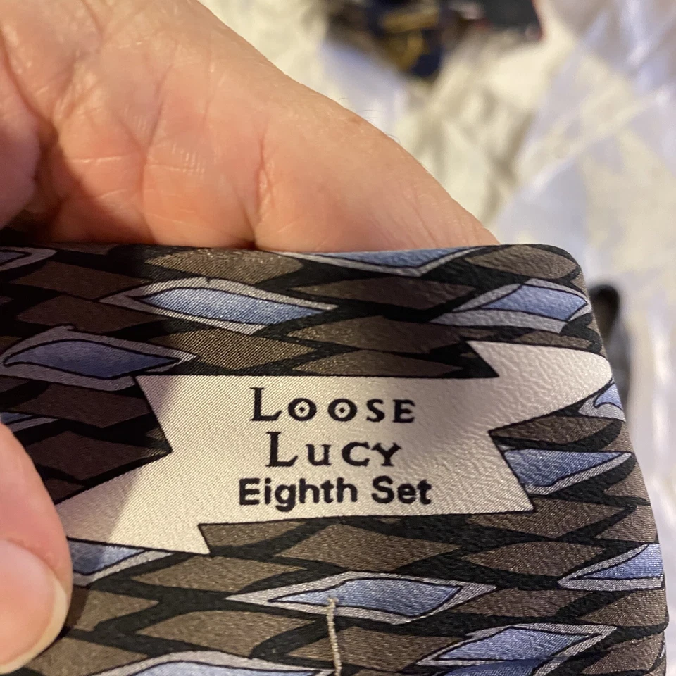 Juego de corbata suelta Grateful Dead Lucy octavo, hecha a mano 100 % seda ancha plateada Foto 4 de 4