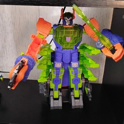 Transformers Cyberworld Scorponok Loose with Super 7  Grimlock and Soundwave 