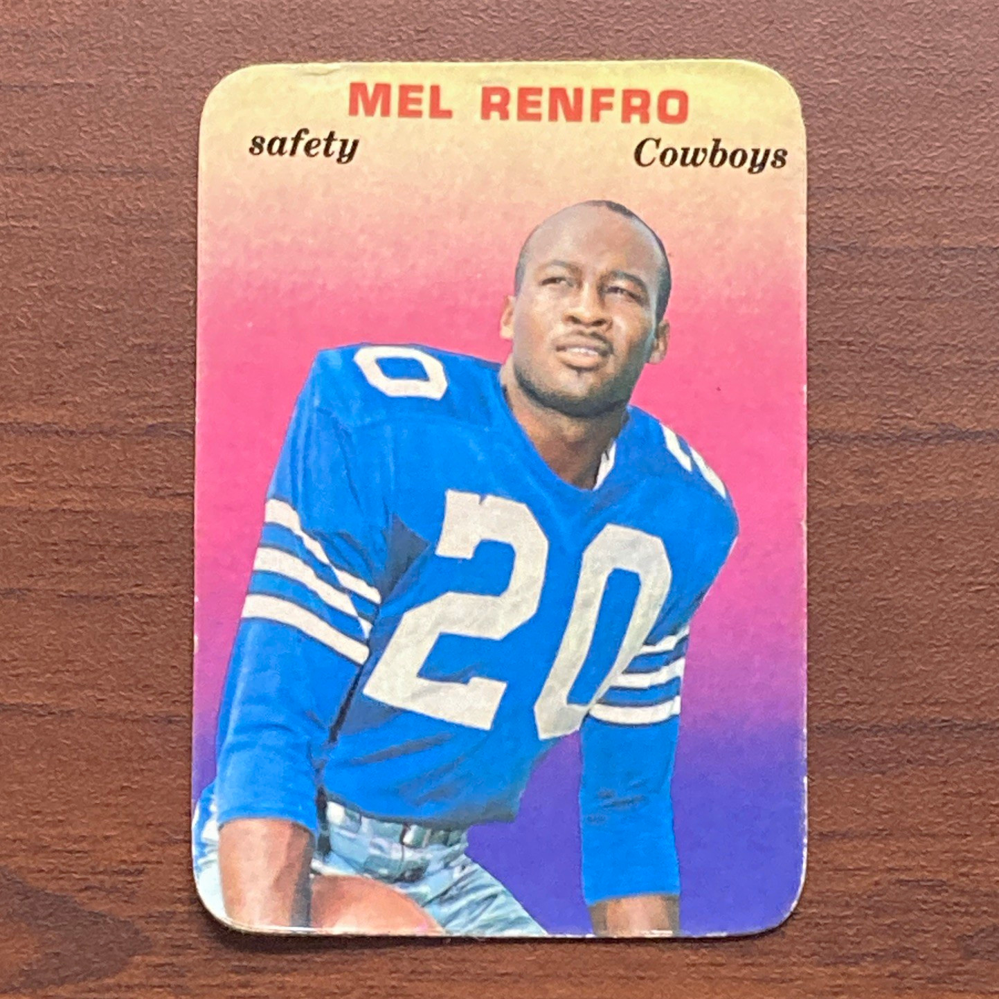Mel Renfro #6 Football Cards 1970 Topps Glossy trading card — raw and PSA graded price guide
