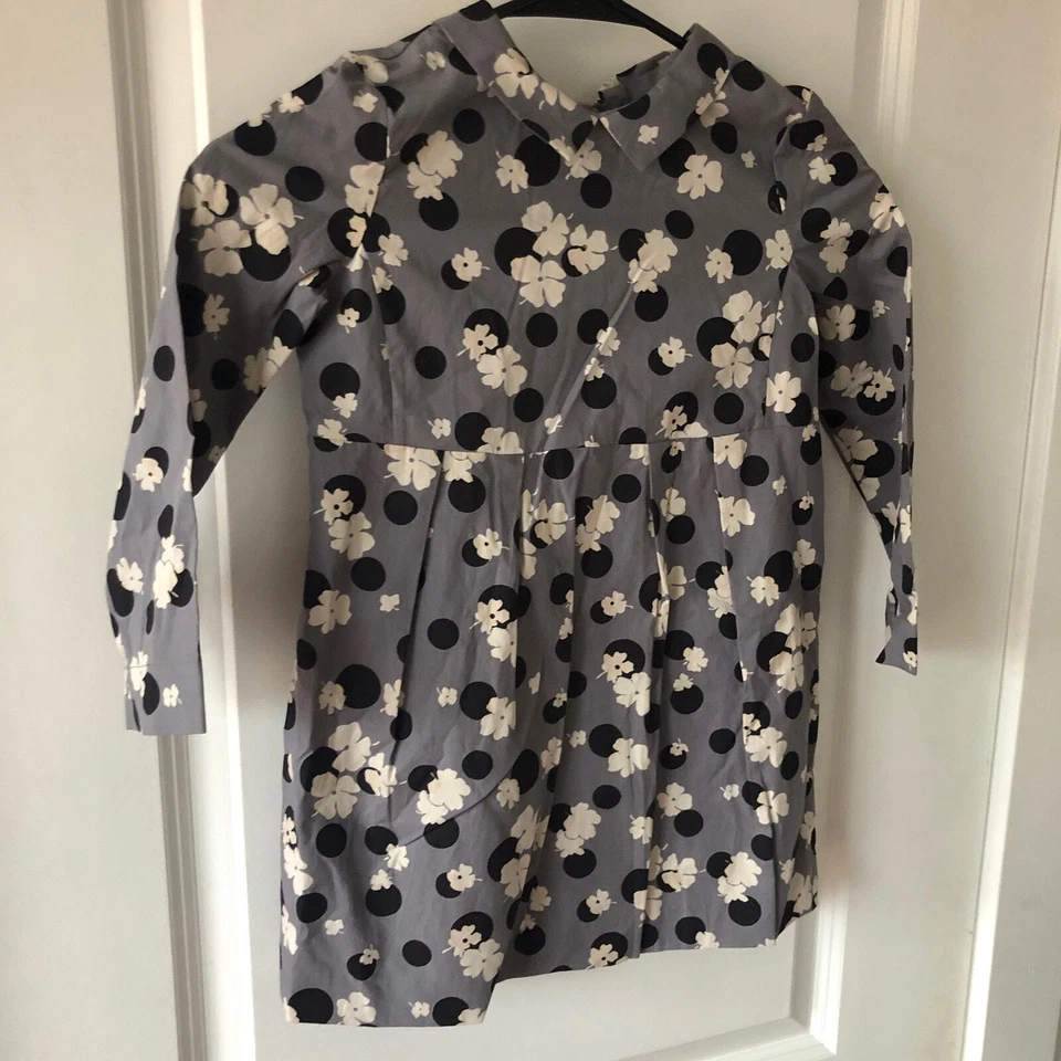 Vestido plisado cuello manga larga estampado Bonpoint $225 talla 6 gris floral nuevo con etiquetas Foto 2 de 4