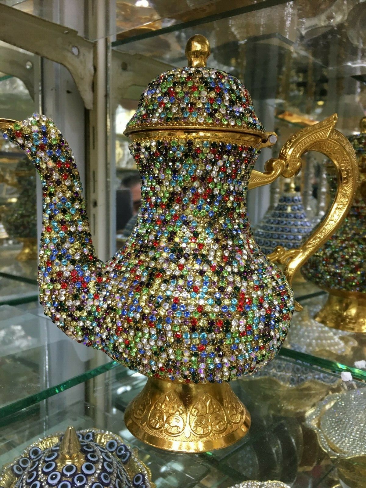 Jarra tetera turca hecha a mano con cristales de Swarovski recubiertos de cobre color dorado