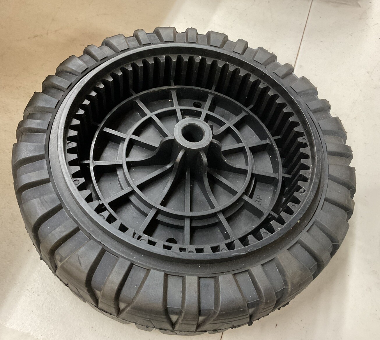 New MTD 734–20428 mower wheel