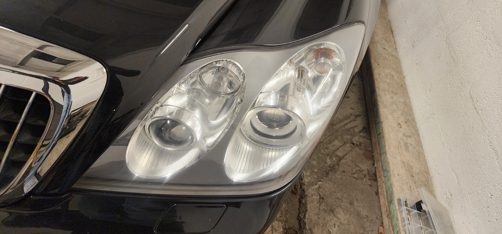 Maybach 62 2007 Headlight