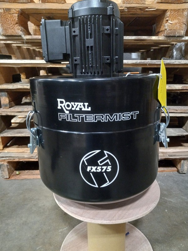 Royal FX575