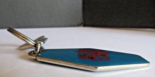 1980s VINTAGE Cadillac Acrylic Keychain FOB With Key for 1957 Coupe Deville - Picture 4 of 8