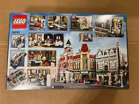LEGO Creator Expert: Parisian Restaurant (10243)-Brand New In Factory Sealed Box