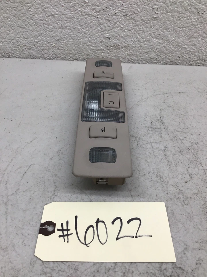 Conjunto de luces domo de lectura traseras gris OEM AUDI A6 1998-2004 4B0947111 Foto 4 de 4