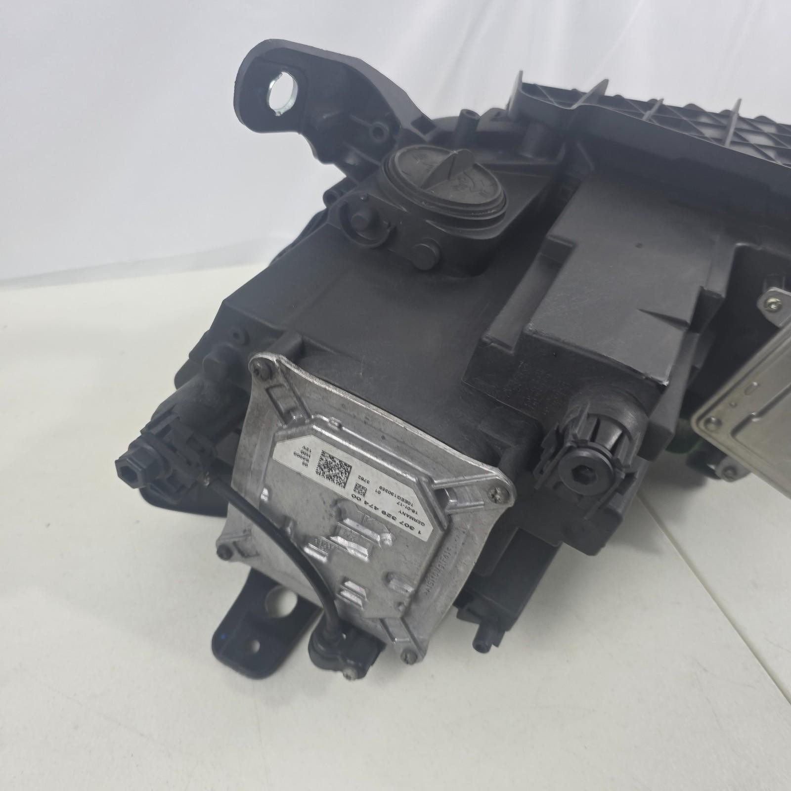 Maserati Ghibli 2019-2022 Right Headlight P/N 670038232