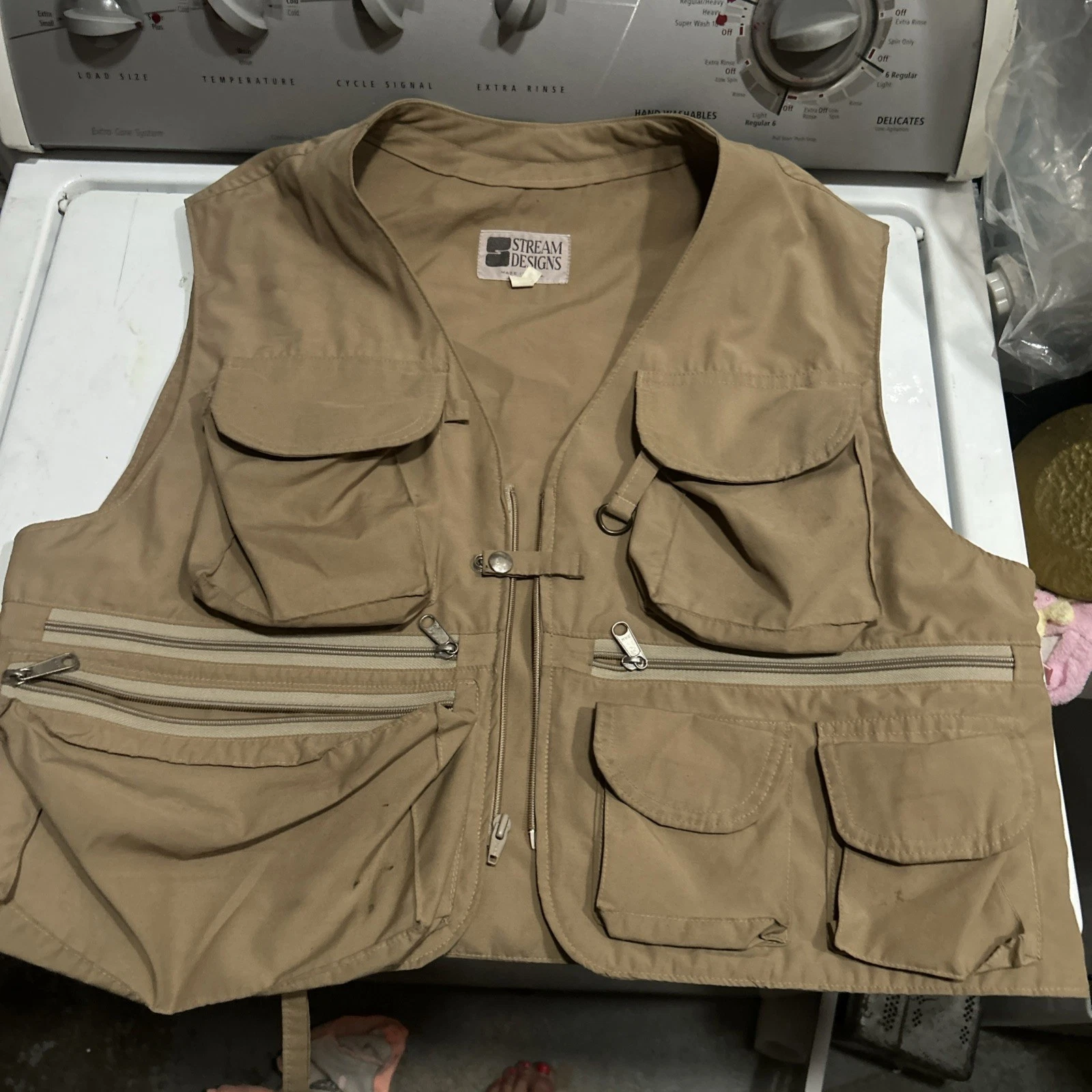 Large Vintage Stream Designs Khaki Fishing Vest. So Many Pockets Made In The USA
Opens in a new wind