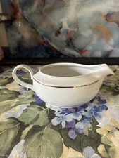 REDUCED-Christopher Stuart Ambassador Gold, Gravy Boat (White /Gold) Fine China