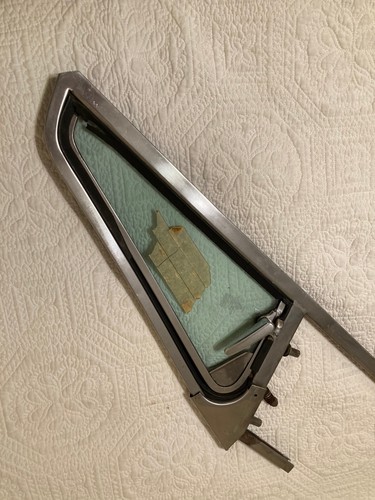 MGBGT,MGCGT RIGHT Vent Glass Frame Assembly SIKURSIV ClimaglassLate Round Handle - Picture 3 of 11