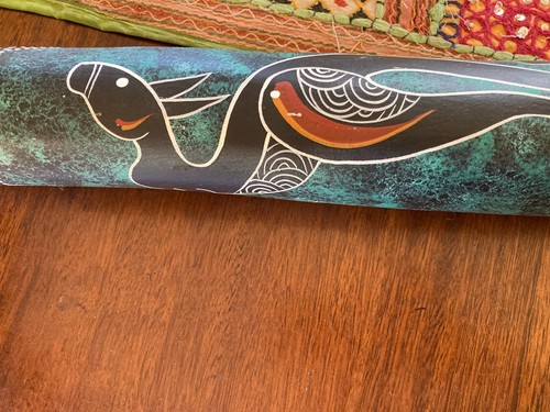 authentic australian didgeridoo. artist Sam S. 1.06metres long. hand painted - Picture 5 of 7