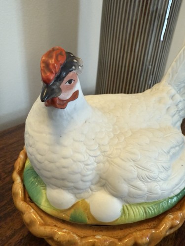 19th Century Vintage Staffordshire White Hen On Nest Basket Egg Holder - Picture 2 of 7