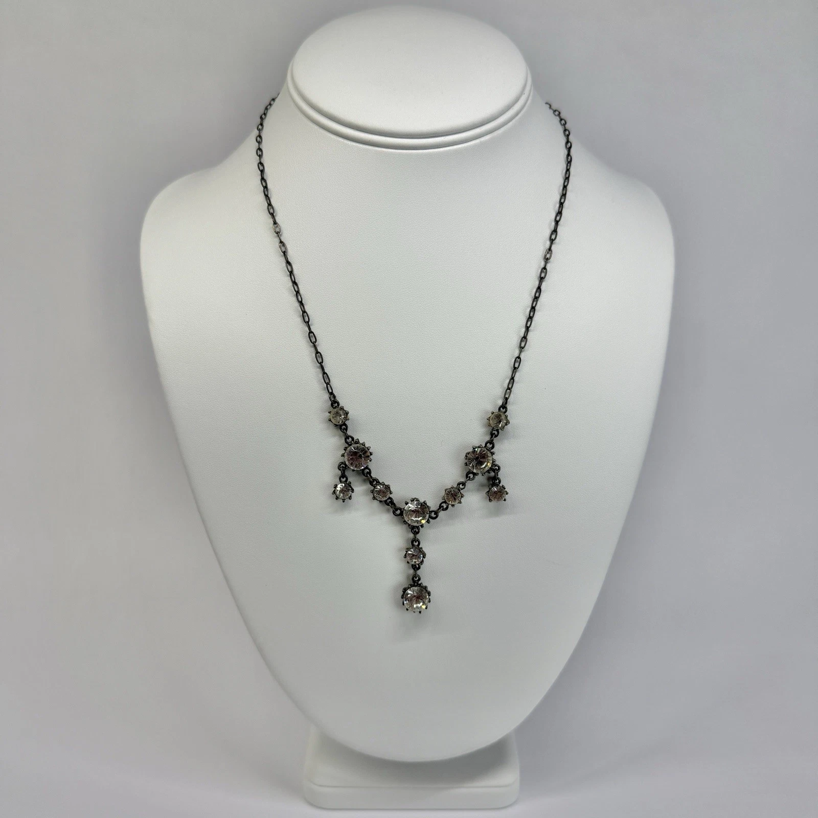 AUSTRIAN Crystal USA Floral Y-Drop Gunmetal Tone Vintage Necklace N661