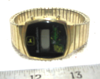 VINTAGE 1980S JOHN DEERE COMBINE BATTERY OPERATED DIGITAL WATCH