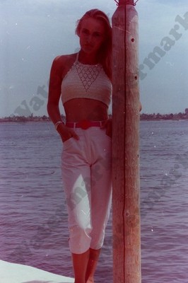 35mm film Negative  -  Busty Woman Adult Film Star Glamour Pinup V0k2